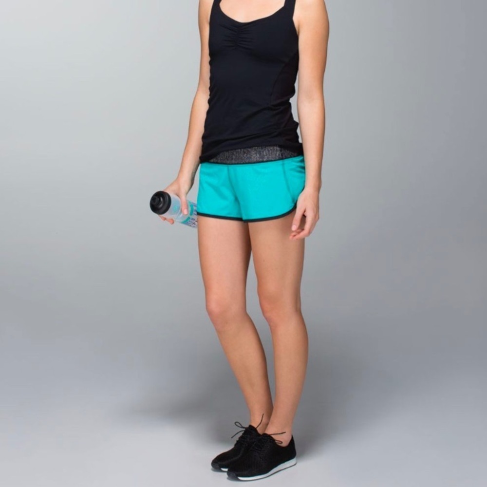 Lululemon Run Speed Short *4-way Stretch
Blue Tropics Burlap Black Dune 4